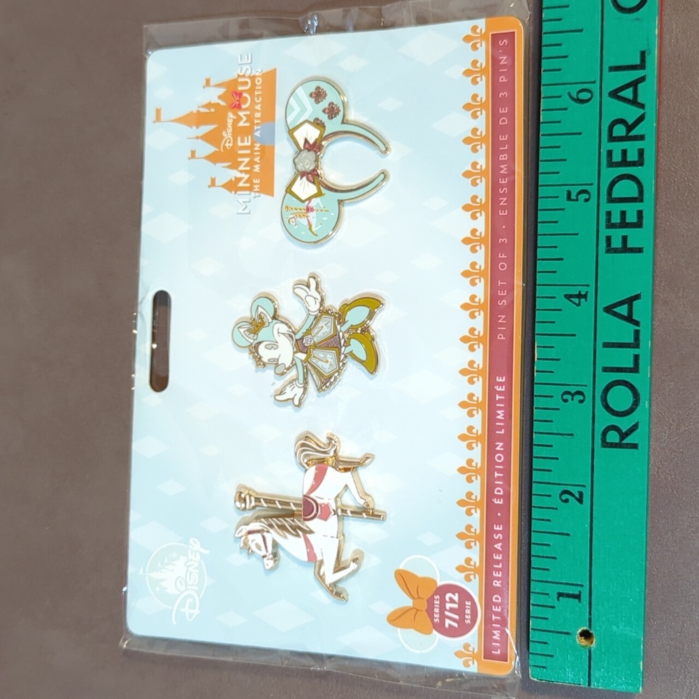 Disney Minnie Mouse The Main Attraction Pin Set King Arthur’s Carousel Limited - Picture 7 of 8